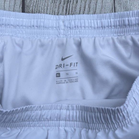 Nike Dri-Fit Athletic Shorts White - Picture 4 of 4